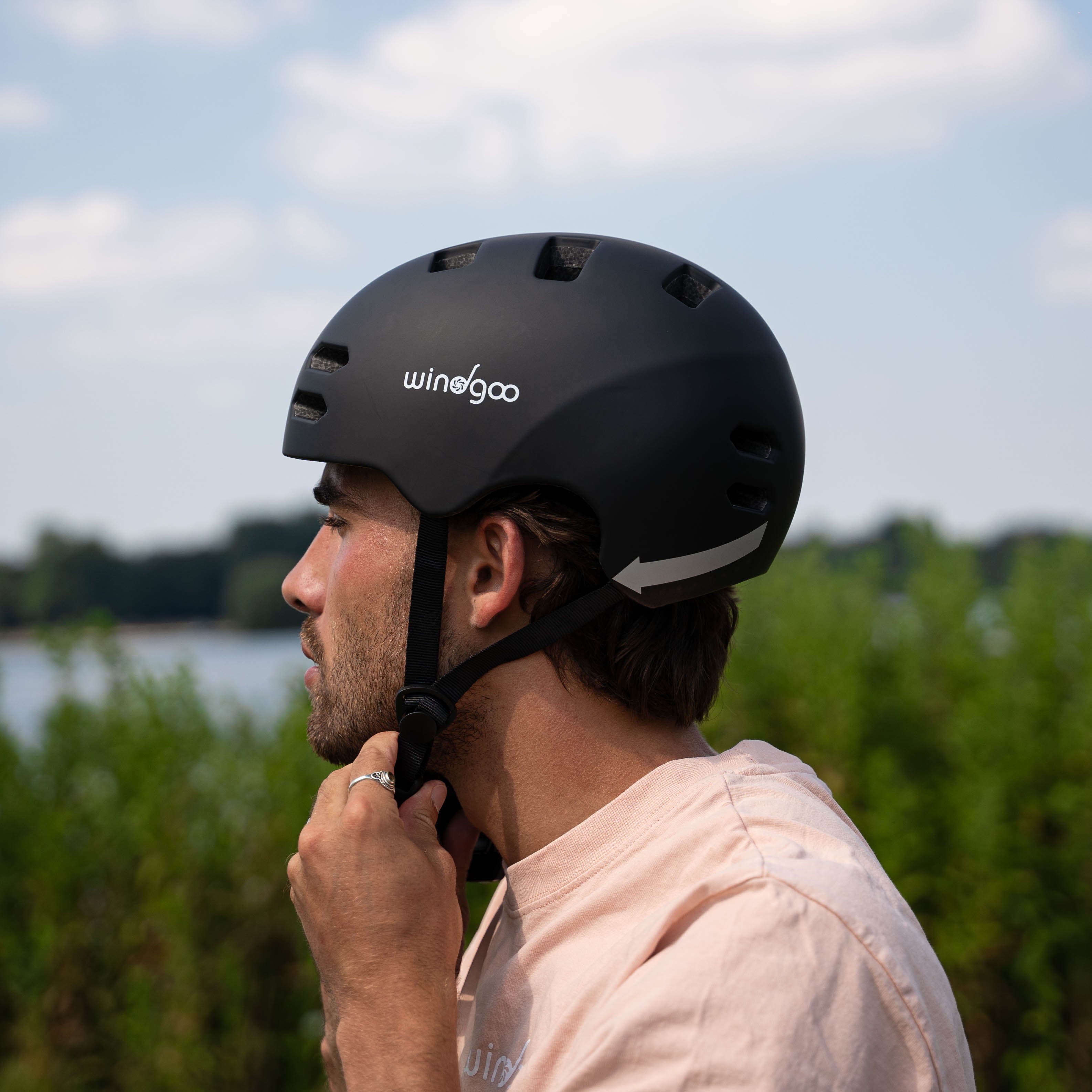 Windgoo H1 smart helm